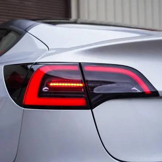 Lykter bak Tesla model 3 & Y
